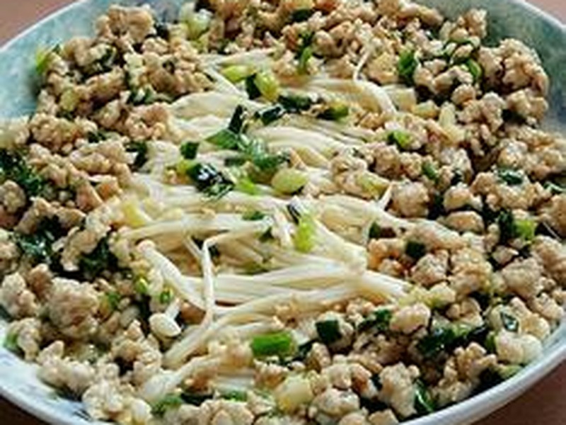 蒜蓉肉末金针菇