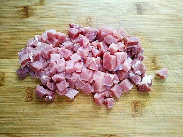 【杏鲍菇炒牛肉】步骤3