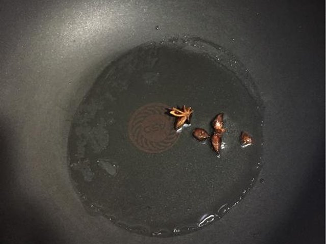 【葱爆肉】步骤3