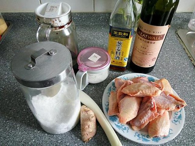 【红酒贵妃鸡翅】步骤1制作图解
