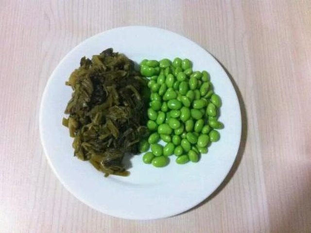 【毛豆炒咸菜】步骤3制作图解