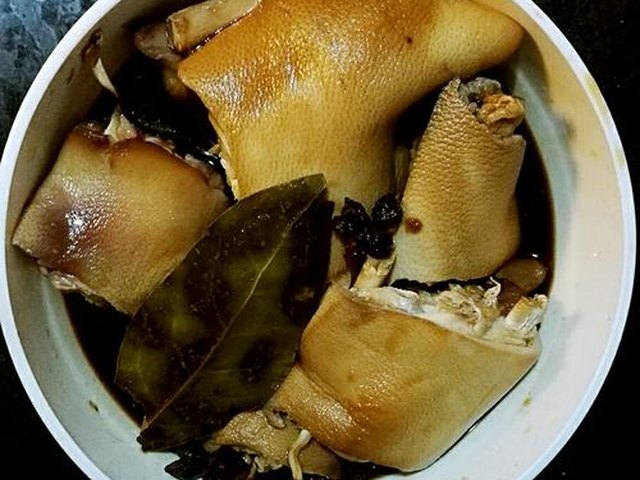 【药膳山药炖猪蹄】步骤1