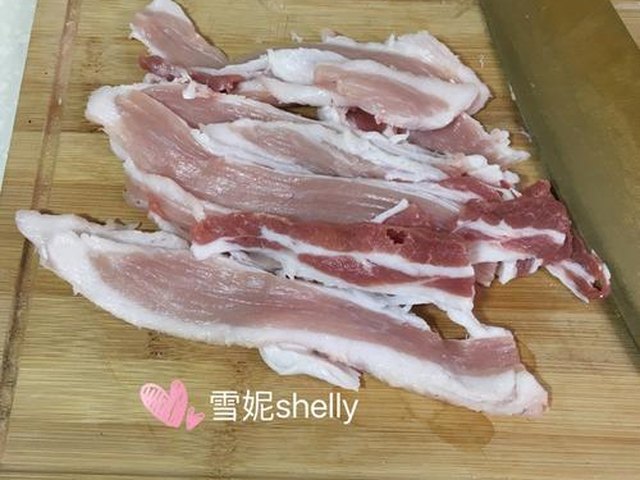 【五花肉金针卷】步骤1
