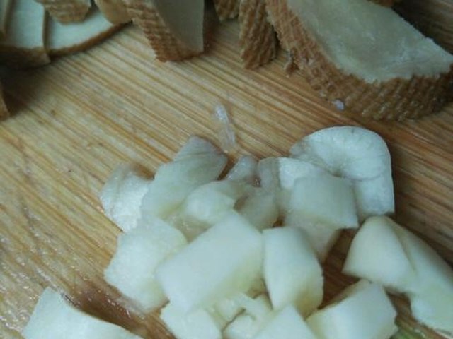 【芹菜炒豆腐干】步骤3