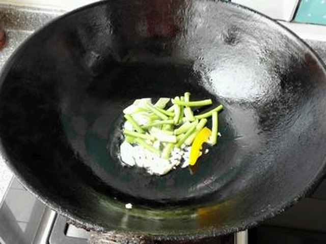 【蚝油腐竹素食菌】步骤3