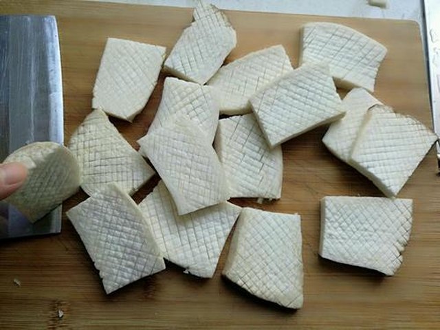 【酱汁杏鲍茹】步骤3制作图解