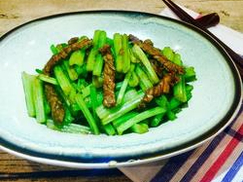 牛肉炒芹菜