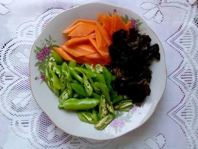 【农家小炒肉】步骤3