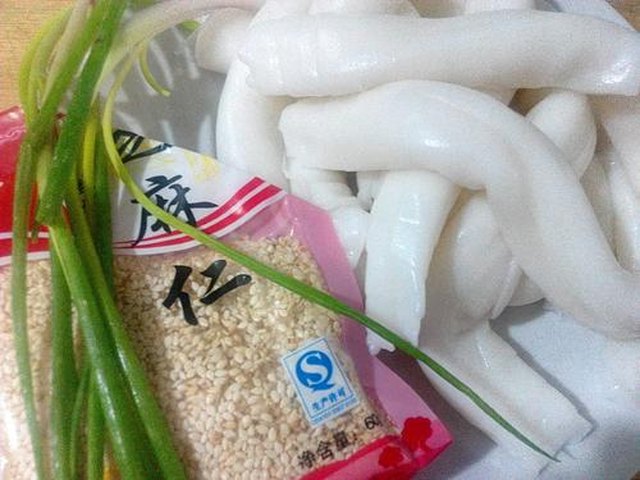 【炒猪肠粉】步骤1制作图解