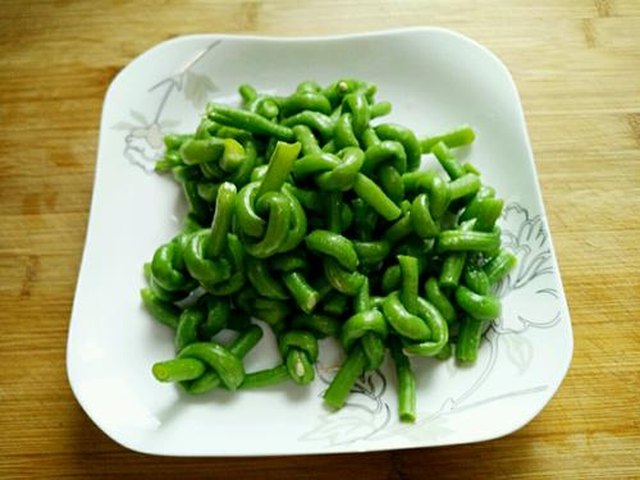 【风味豇豆结】步骤4