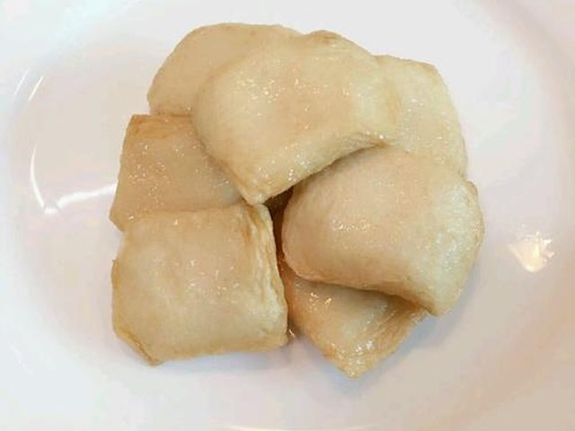 【鸡蛋香煎鱼豆腐】步骤1制作图解