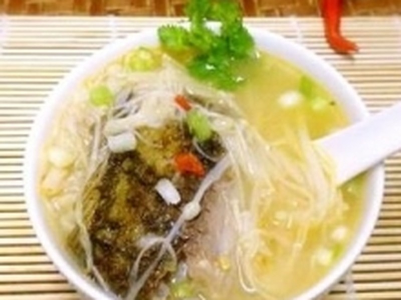 鲫鱼金针菇汤