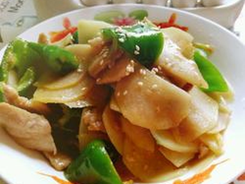 土豆片尖椒炒肉