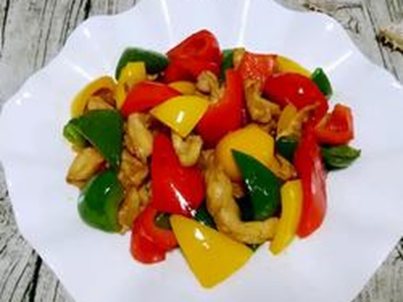彩椒炒鸡肉