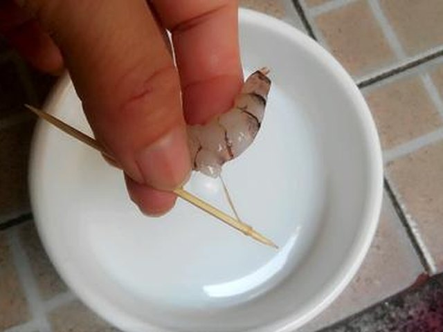 【西芹炒虾仁】步骤2