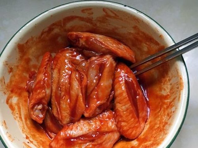【蜜汁鸡翅】步骤2制作图解