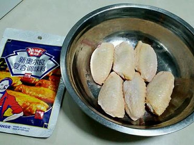 【奥尔良蜜汁烤鸡翅】步骤1制作图解
