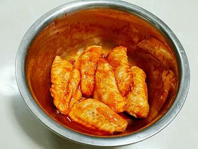【奥尔良蜜汁烤鸡翅】步骤4制作图解