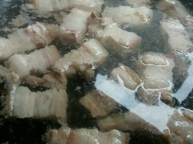 【竹笋烧肉】步骤2