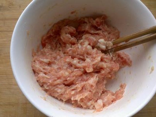 【水汆丸子】步骤3制作图解