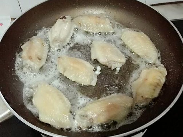 【可乐鸡翅膀】步骤3制作图解