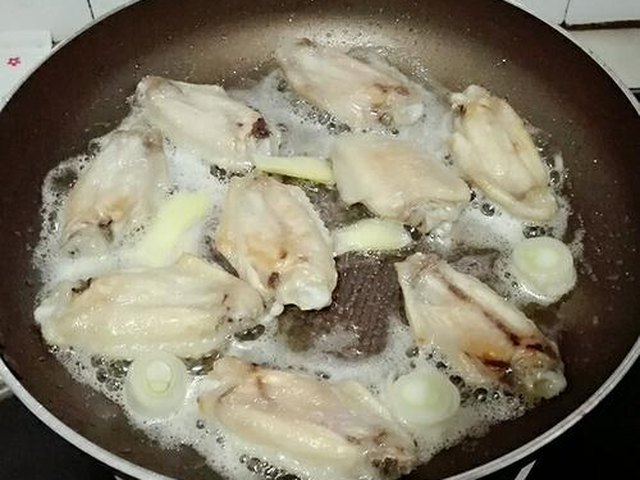 【可乐鸡翅膀】步骤4制作图解