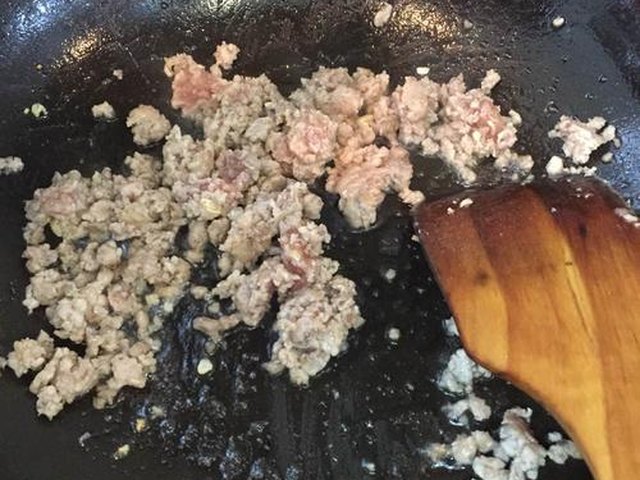【绿豆芽包蛋】步骤4