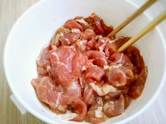 【爆炒羊肉】步骤2制作图解