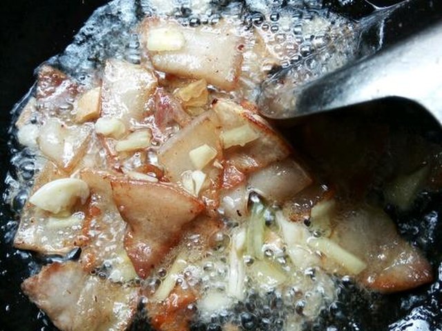 【苦瓜炒肉】步骤4制作图解