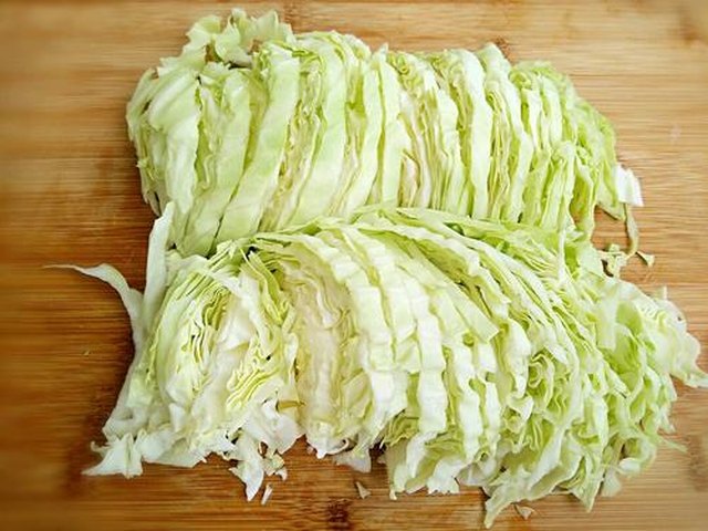 【肉末粉丝圆白菜】步骤4制作图解