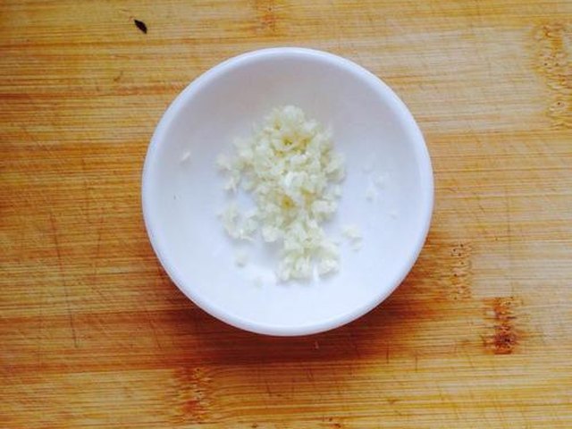 【糖醋茄子】步骤3制作图解