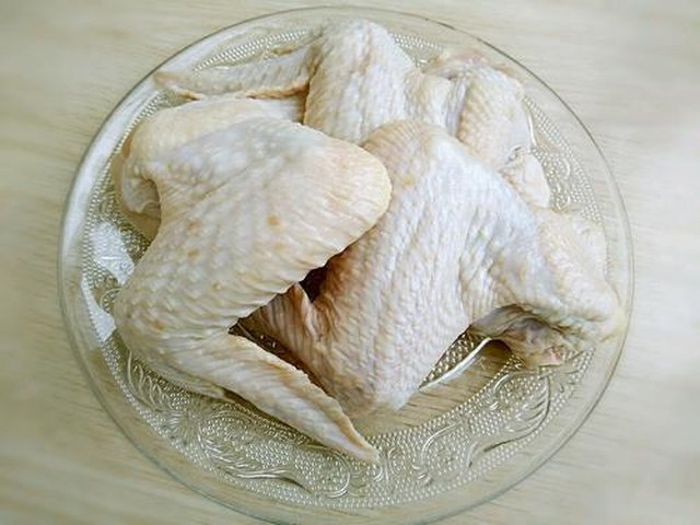 【香辣干锅鸡翅】步骤1制作图解