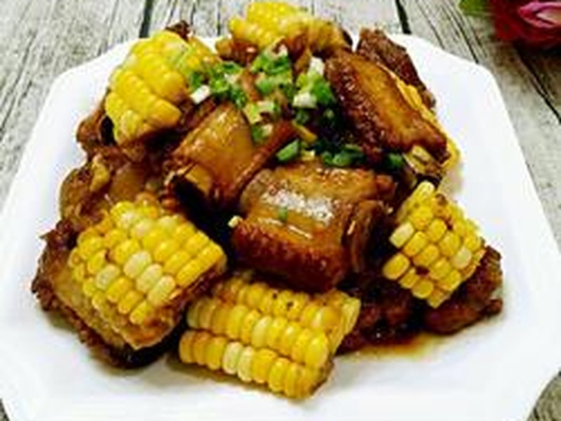 玉米烧排骨