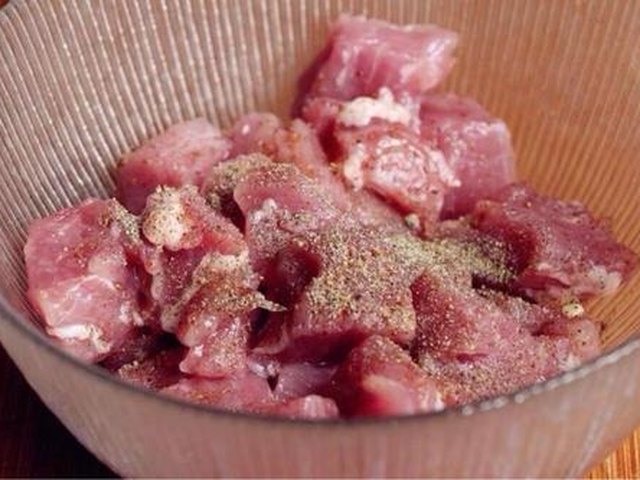 【菠萝咕噜肉】步骤3