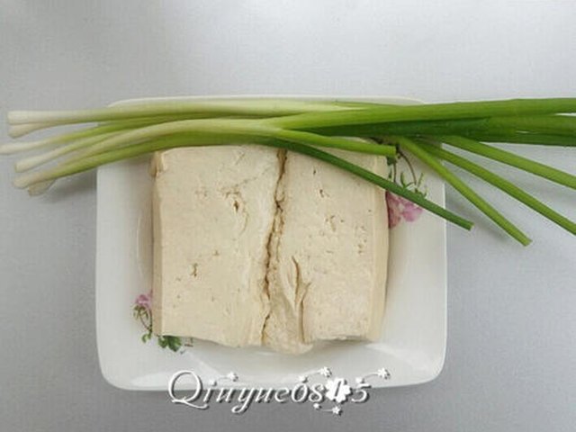 【小葱拌豆腐】步骤1