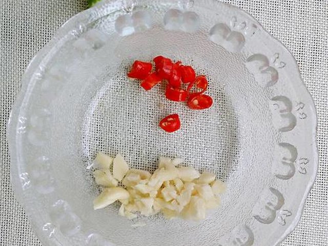 【香脆炒黄瓜】步骤3制作图解