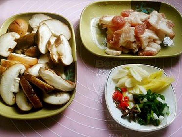 【猪肉炖粉条】步骤3