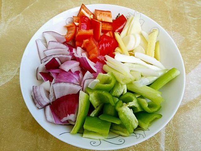 【双椒豆腐干】步骤3