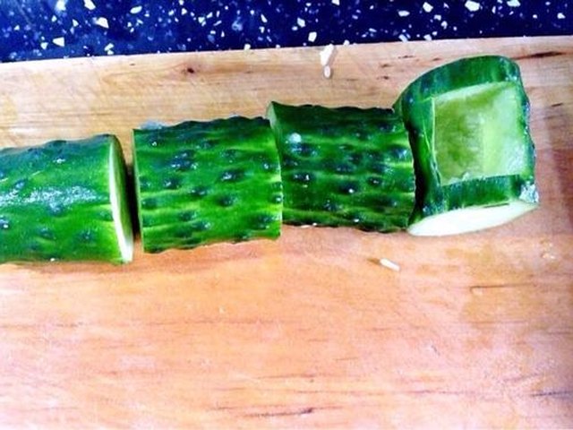 【节节高升 黄瓜酿虾仁时蔬】步骤3制作图解