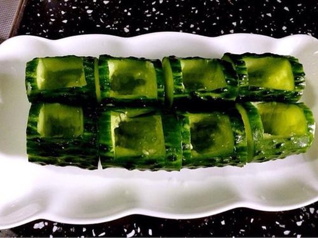 【节节高升 黄瓜酿虾仁时蔬】步骤4制作图解