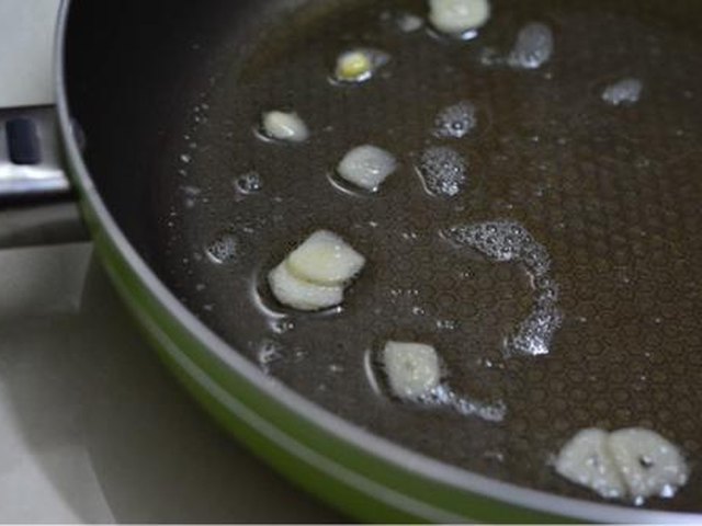 【椒盐玉米】步骤2制作图解