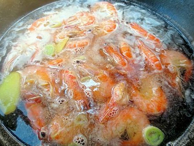 【白灼虾】步骤2
