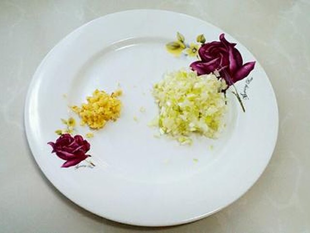 【香菇酿肉】步骤2