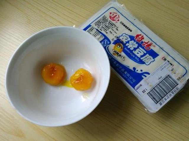【蟹黄豆腐】步骤1