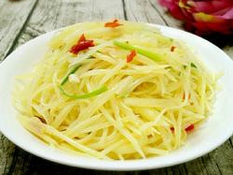 剁椒炒土豆丝