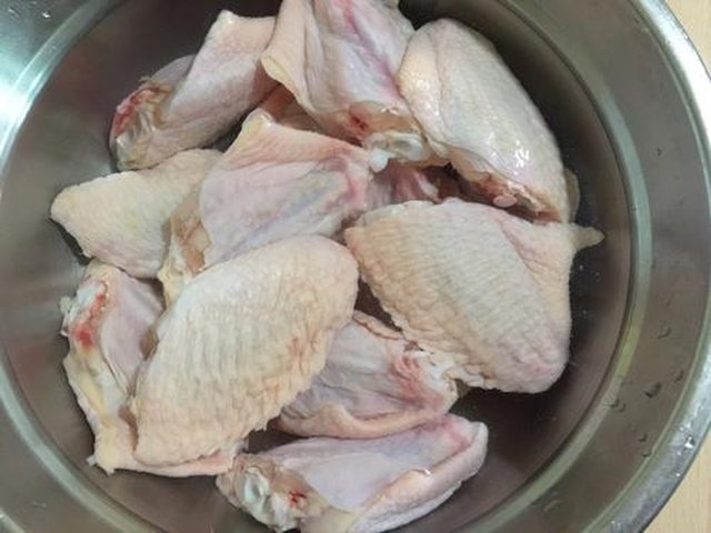 【香煎鸡翅】步骤2制作图解