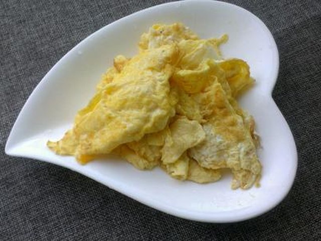 【青椒炒鸡蛋】步骤4