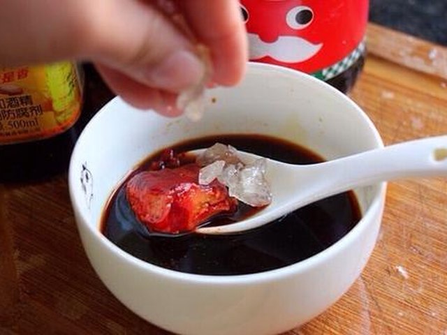 【小土豆焖红烧肉】步骤3