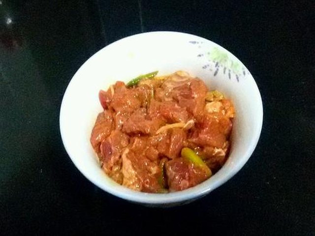 【孜然牙签牛肉】步骤4制作图解