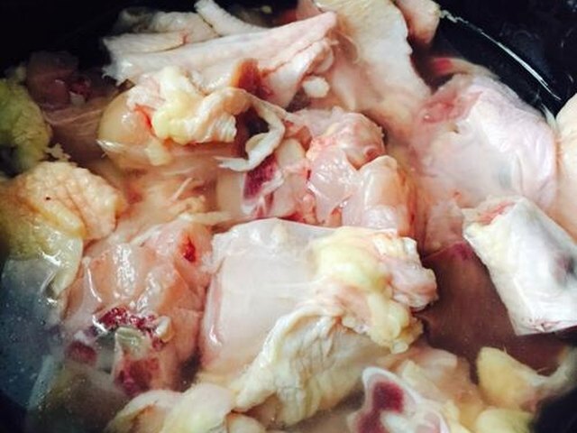 【香菇土豆炖鸡块】步骤1制作图解